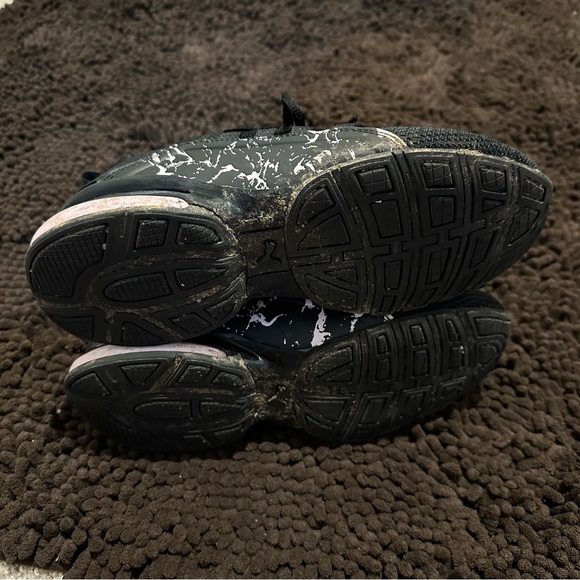 Puma Size 6.5 Black/Pink Shoes - Picture 6 of 6